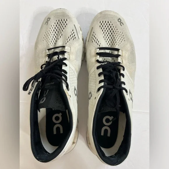 On On Cloud Running Sneakers Women Size 8 White and Black - Picture 7 of 8